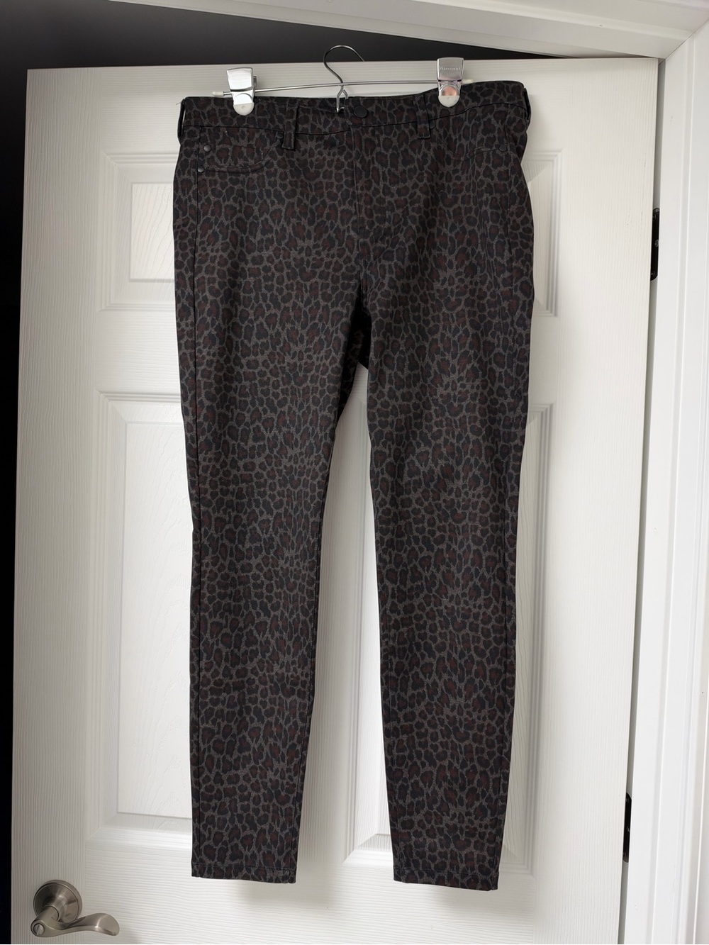 Liverpool Men's Leopard-Print Slim Pants in Brown and Black